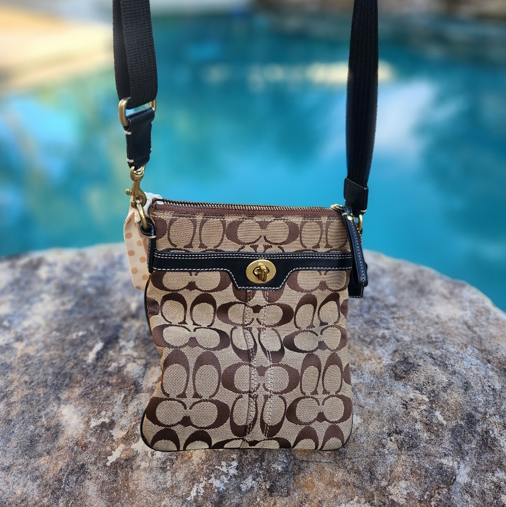 Coach Signature C Penelope Crossbody Purse Bag - Picture 8 of 9